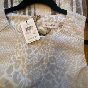 Brand new women’s size 6 sleeveless dress